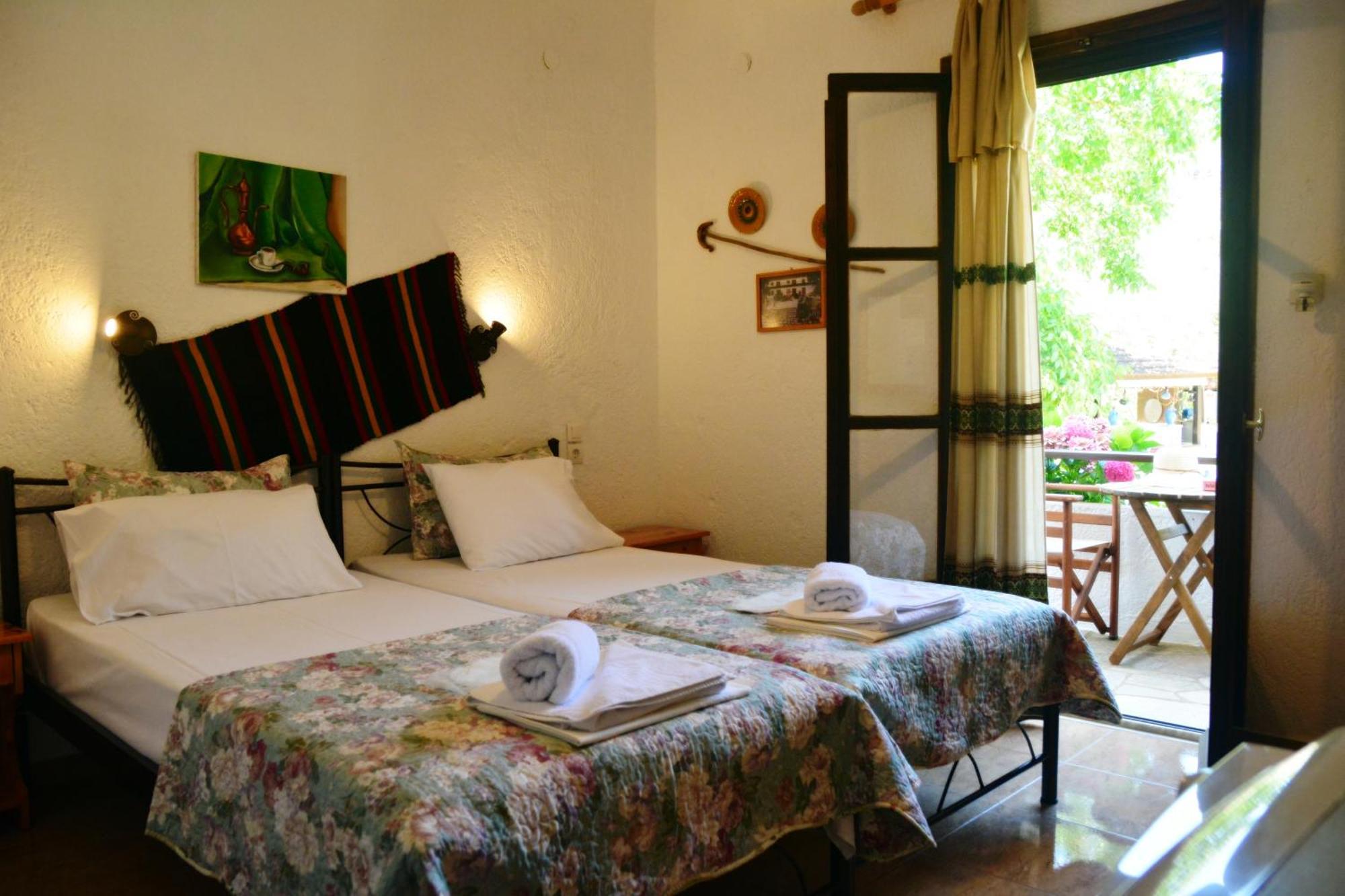 Spiros Rooms Panormos  Exterior foto